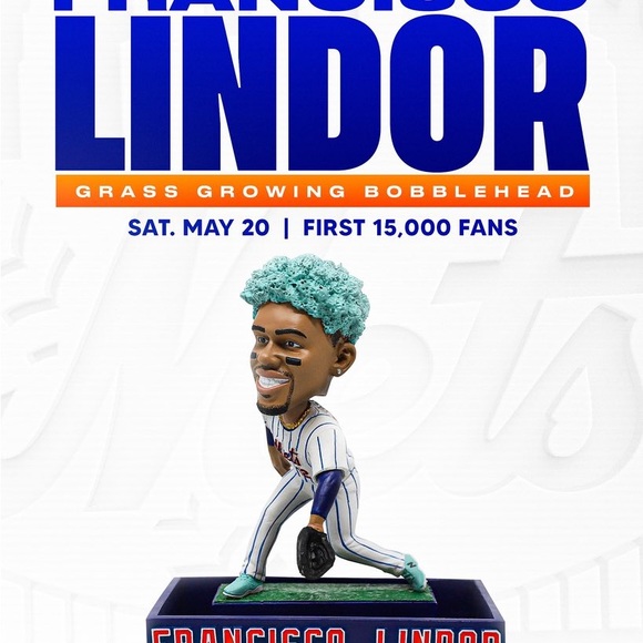 New York Mets Citi SGA 2023 Francisco Lindor Grass Growing Bobblehead - Picture 4 of 16